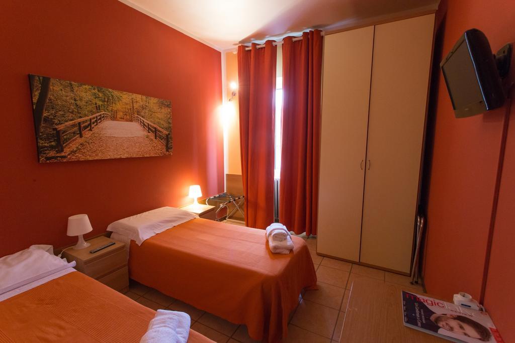 Hotel Pontenuovo Merone 部屋 写真