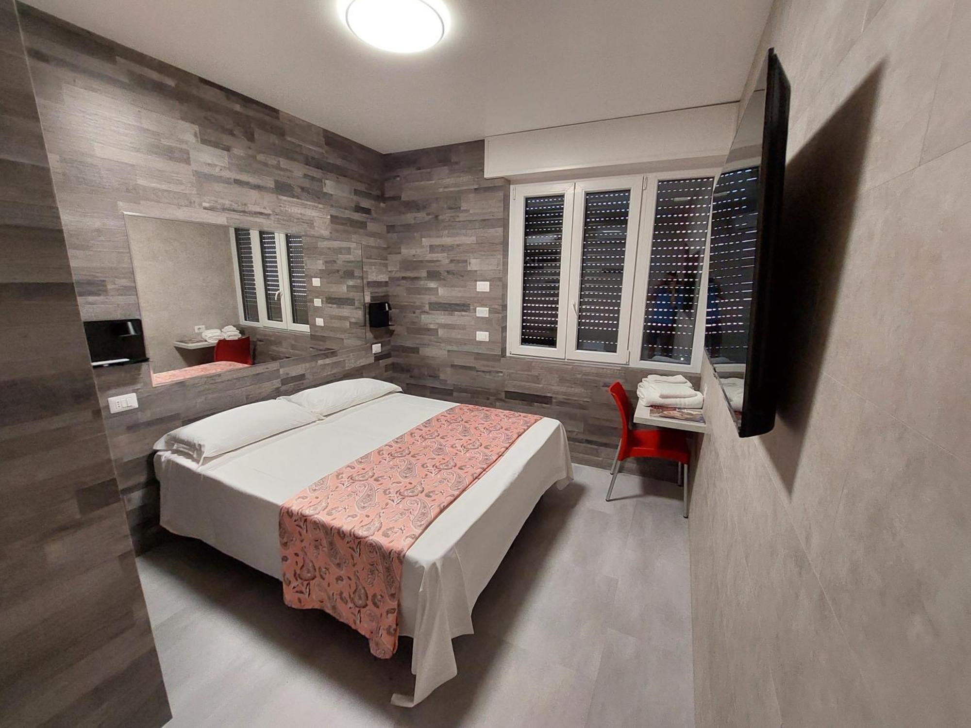 Hotel Pontenuovo Merone エクステリア 写真